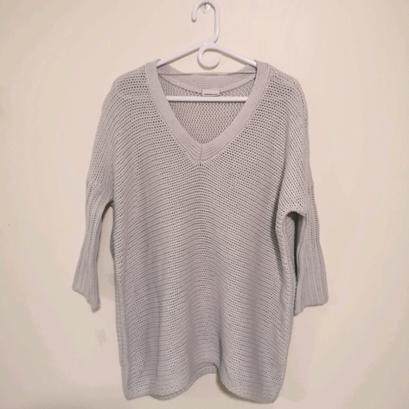 Sweater - Picture 1 of 2